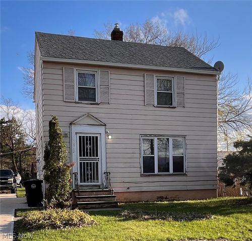 16512 Stockbridge Ave, Cleveland, OH, 44128-1526 | Card Image