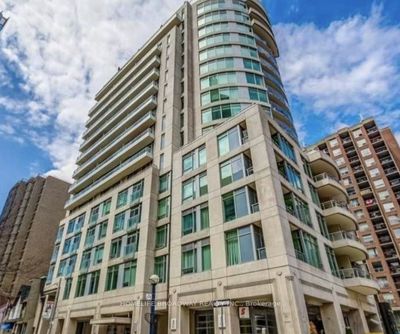 305 - 8 Scollard St, Condo with 1 bedrooms, 1 bathrooms and null parking in Toronto ON | Image 2