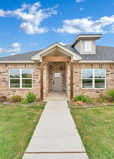 9813 Bridlewood Lane, House other with 4 bedrooms, 3 bathrooms and 2 parking in Waco TX | Image 2