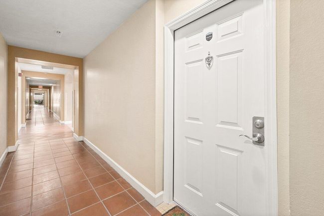 APT-105 - 720 Sapodilla Ave, Condo with 2 bedrooms, 2 bathrooms and null parking in West Palm Beach FL | Image 25