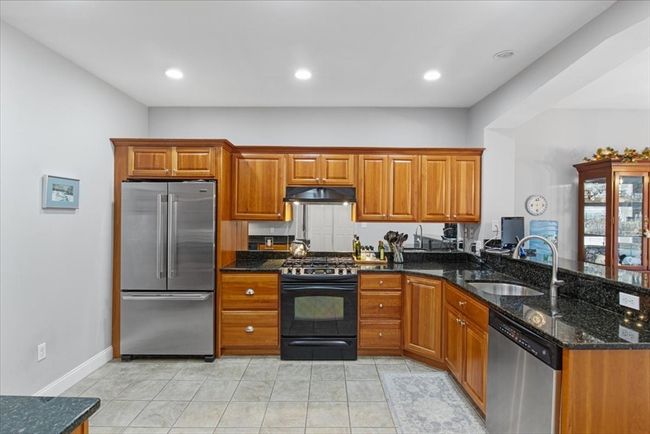 4 - 4 Rose Court Way, Condo with 3 bedrooms, 4 bathrooms and 2 parking in East Walpole MA | Image 10