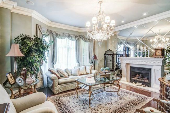 90 Callaway Crt, House other with 5 bedrooms, 6 bathrooms and 9 parking in Thornhill ON | Image 5