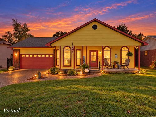 207 Amber Oaks Dr, Sherwood, AR, 72120-2205 | Card Image