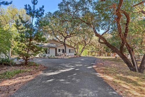 39150 Daily Rd, Fallbrook, CA, 92028-9707 | Card Image