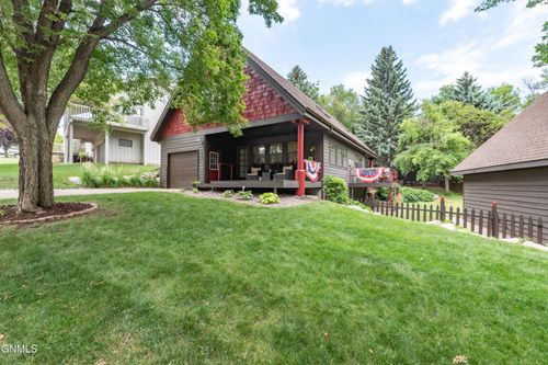 508 Portage Dr, Bismarck, ND, 58503-0265 | Card Image