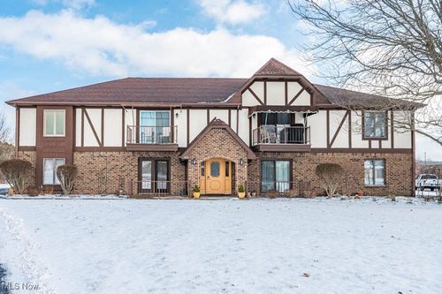 3-852 Pearson Cir, Boardman, OH, 44512-5742 | Card Image
