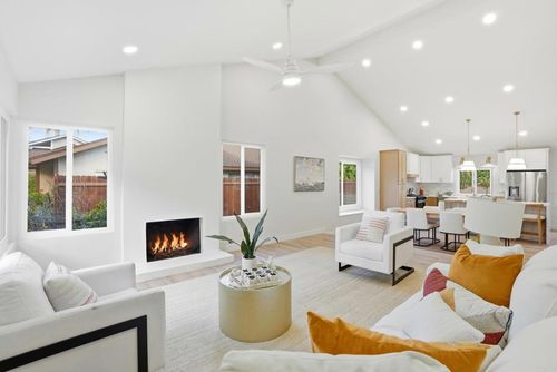 1203 Branding Iron Cir, Vista, CA, 92081-6536 | Card Image