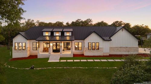 198 Sabinas Creek Ranch Rd, Boerne, TX, 78006-8373 | Card Image