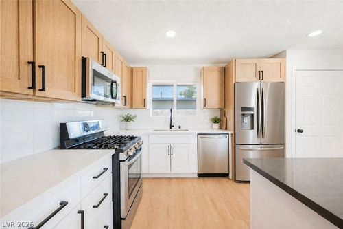2454 Winterwood Blvd, Las Vegas, NV, 89142-2533 | Card Image