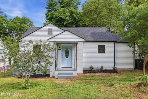 2548 Larkwood Lane, Knoxville, TN, 37921 | Card Image
