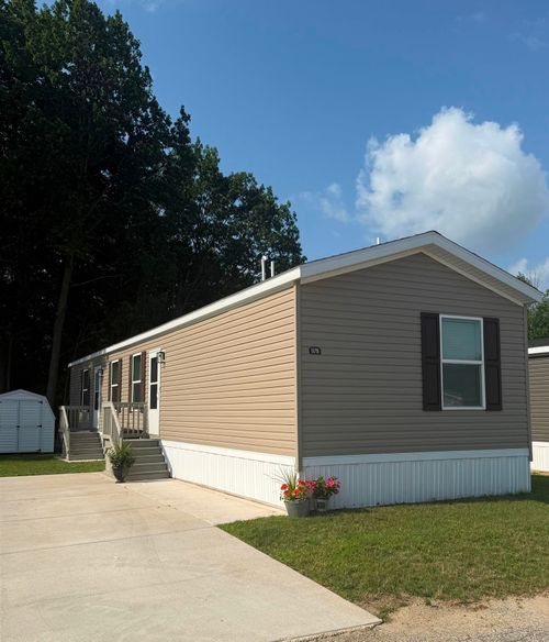 1178 Ironstone Dr, Mount Pleasant, MI, 48858-4559 | Card Image