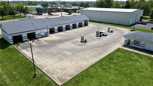 3241 N Woodford St, Decatur, IL, 62526-2835 | Card Image