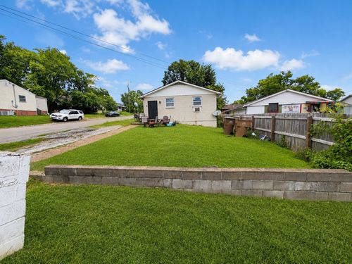 1437 Ann St, Nashville, TN, 37216-3946 | Card Image