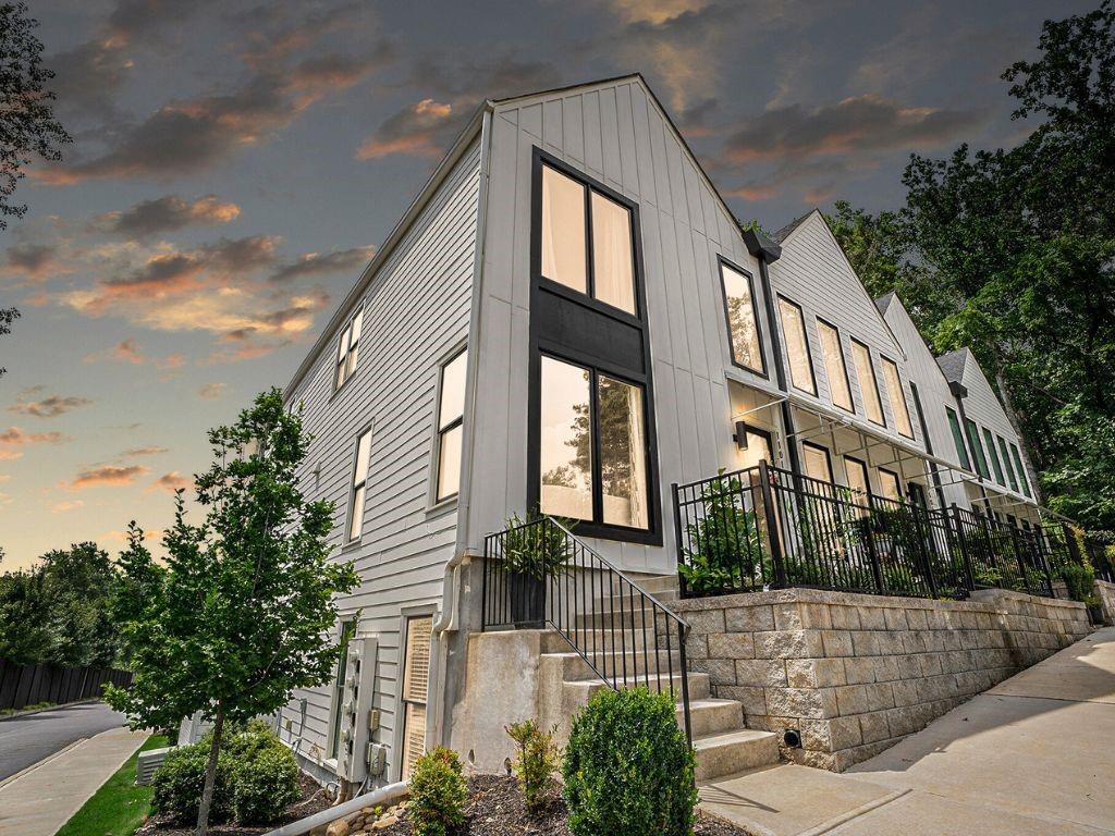 Reeves St, Woodstock, GA 30188