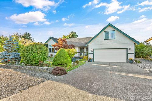 8137 Cowichan Rd, Blaine, WA, 98230-9566 | Card Image