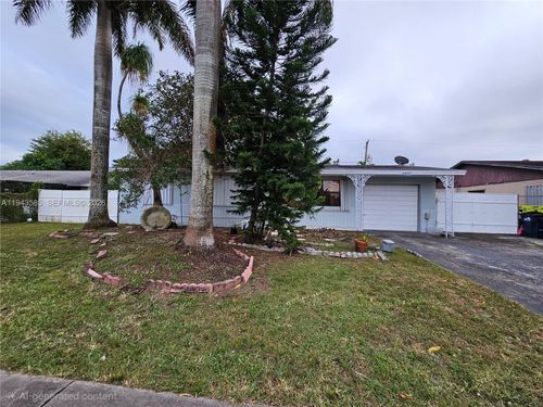 9940 Sw 162nd St, Miami, FL, 33157-3261 | Card Image