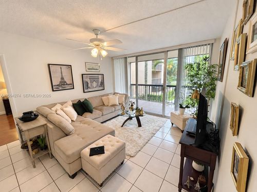 220-10425 Sw 112th Ave, Miami, FL, 33176-8209 | Card Image
