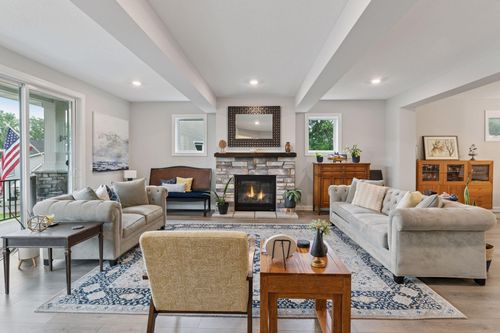 7465 Glengarry Pl, Eden Prairie, MN, 55344-2830 | Card Image