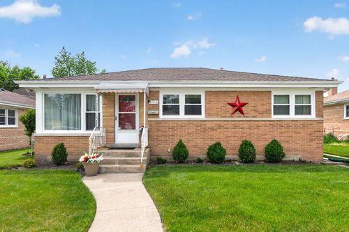 5012 N Busse Avenue, Chicago, IL, 60656 | Card Image