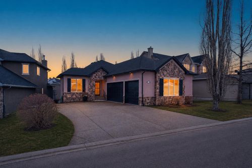 2735 Evercreek Bluffs Way Sw, Calgary, AB, T2Y4P6 | Card Image