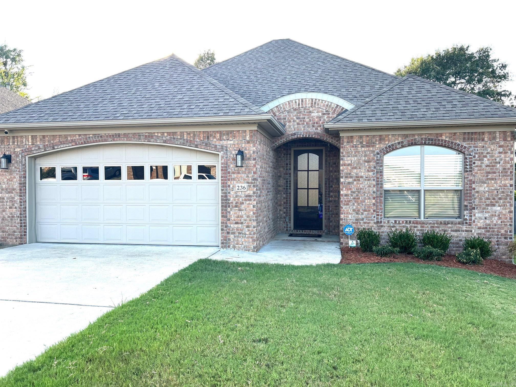 Nantucket Loop, Maumelle, AR 72113