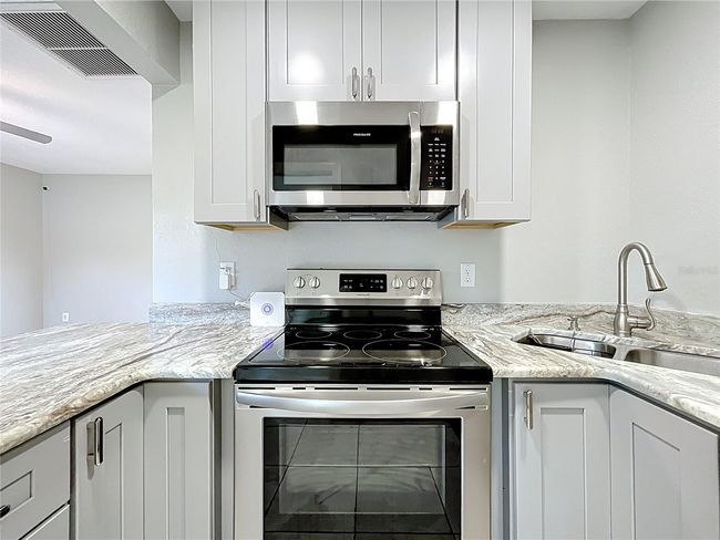 9506 Number Two Rd, House other with 3 bedrooms, 2 bathrooms and null parking in Howey In The Hills FL | Image 22