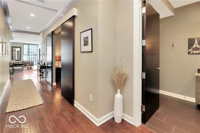 APT-703 - 1 Virginia Ave, Condo with 2 bedrooms, 2 bathrooms and null parking in Indianapolis IN | Image 4