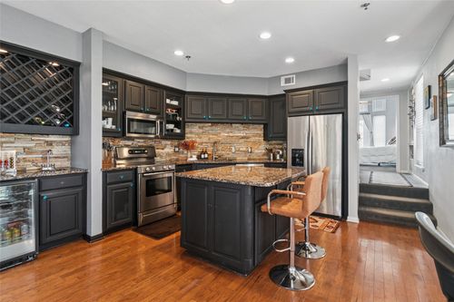 apt-85-3235 Cole Ave, Dallas, TX, 75204-1369 | Card Image