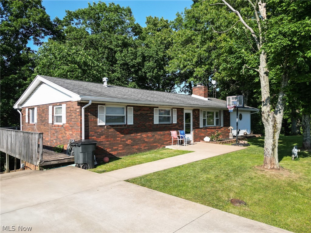 Warren Chapel Rd, Marietta, OH 45750