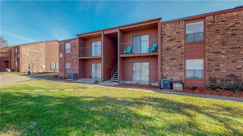 apt-2-904 University Oaks Blvd, College Station, TX, 77840-7500 | Card Image