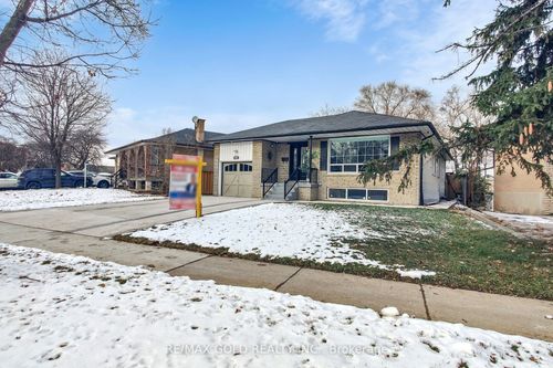 189 Kingsview Blvd, Etobicoke, ON, M9R1V7 | Card Image