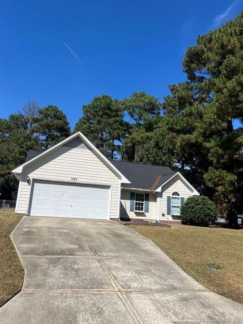 1585 Clan Campbell Dr, Raeford, NC, 28376-8472 | Card Image