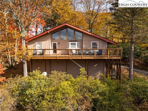 501 Saint Andrews Rd, Beech Mountain, NC, 28604-8217 | Card Image