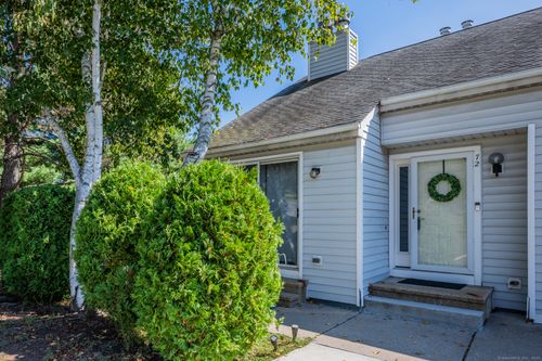72-72 Clubhouse Dr, Cromwell, CT, 06416-2564 | Card Image