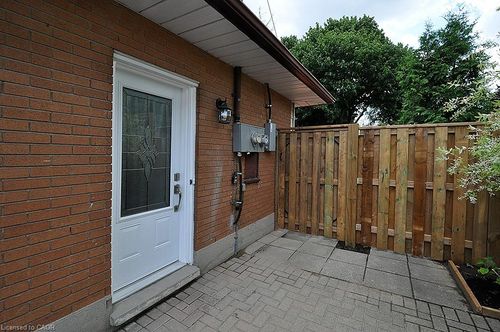 1-75 Woodhaven Rd, Kitchener, ON, N2C1T9 | Card Image