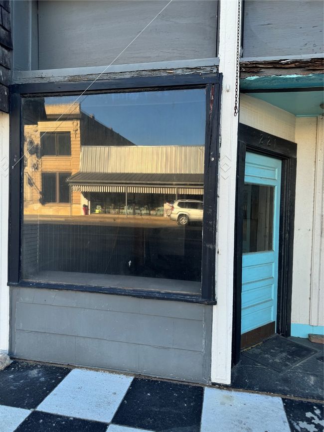 221 S Main St, Home with 0 bedrooms, 0 bathrooms and null parking in McGregor TX | Image 10