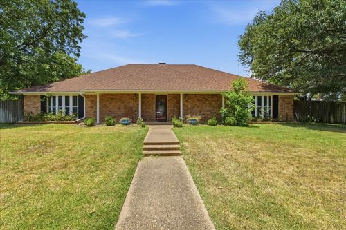 130 Mulberry St, Van, TX, 75790-3826 | Card Image
