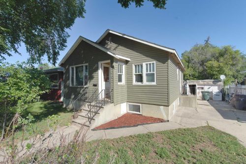 960 5 Street Se, Medicine Hat, AB, T1A0P4 | Card Image