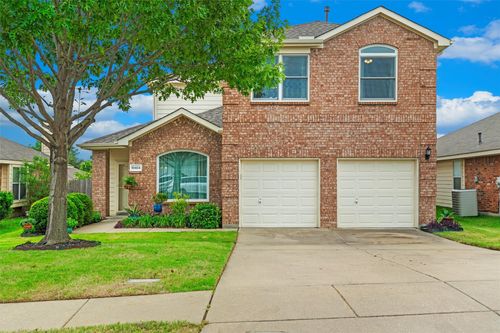 10404 Lake Brook Dr, Hurst, TX, 76053-7831 | Card Image