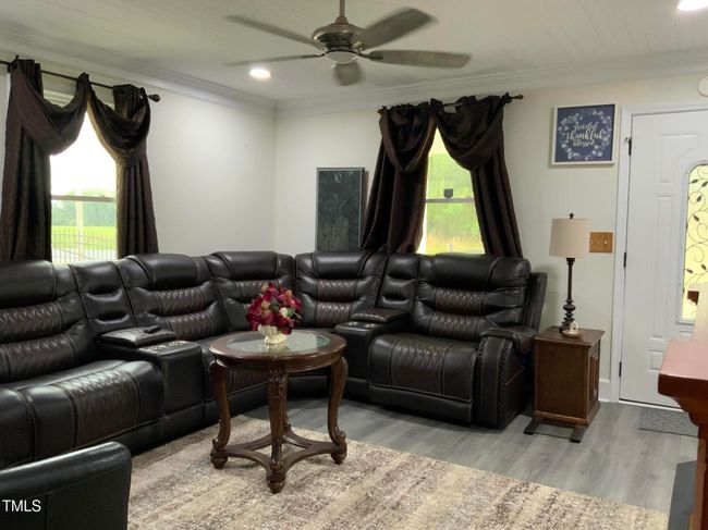Storey Family room 1 | Image 13