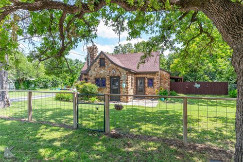 202 E Ross St, Rising Star, TX, 76471-5430 | Card Image