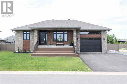 54 Oak St, Capreol, ON, P0M1H0 | Card Image