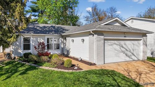 365 Palermo Dr, Ballwin, MO, 63021-6449 | Card Image