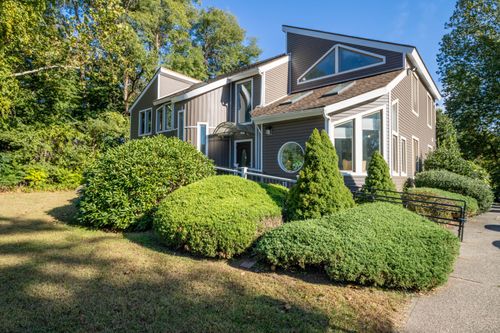 553 Portland Cobalt Rd, Portland, CT, 06480-1981 | Card Image