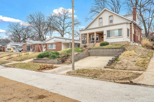 7415 Wellington Ave, University City, MO, 63130-1724 | Card Image