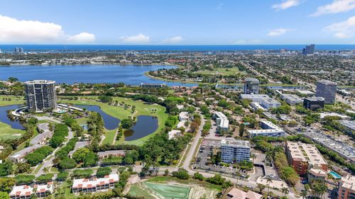 208-1638 Embassy Dr, West Palm Beach, FL, 33401-1912 | Card Image