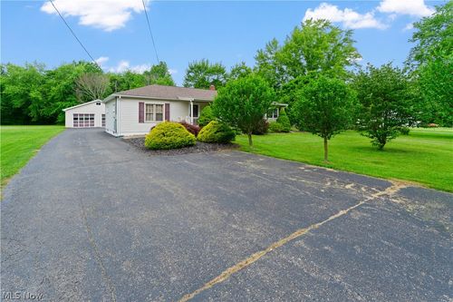6788 Poland Center Dr, Poland, OH, 44514-2249 | Card Image