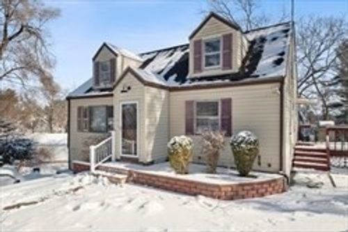 6 Arthur Woods Ave, Burlington, MA, 01803-2502 | Card Image