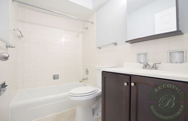 APT-403 - 7545 N Winchester Ave, Condo with 2 bedrooms, 2 bathrooms and 1 parking in Chicago IL | Image 9