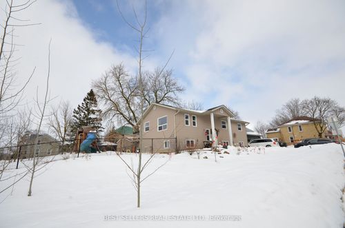 160 Elora Street W, Mapleton, ON, N0G2K0 | Card Image